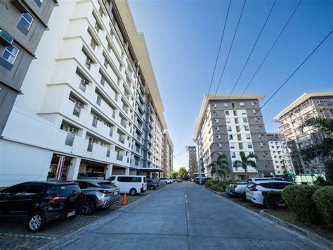 Alabang, Muntinlupa, Metro Manila Apartment For .